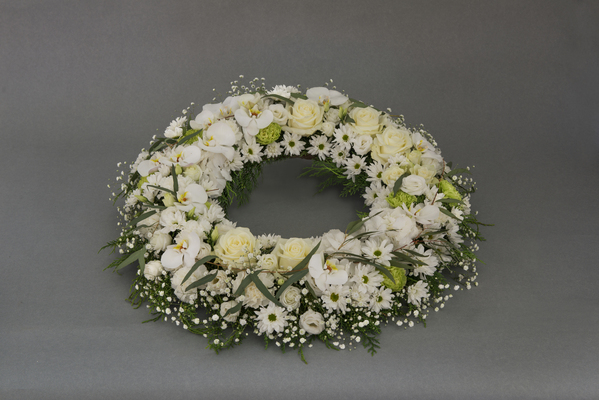 170704_blomst_blomster_begravelse_krans_kranser